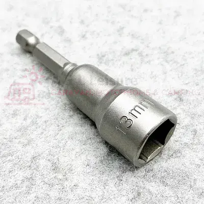 Via-Mondo Screw In Peg Drill Adapter Socket 13mm