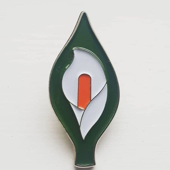 40mm Easter Lily Badge