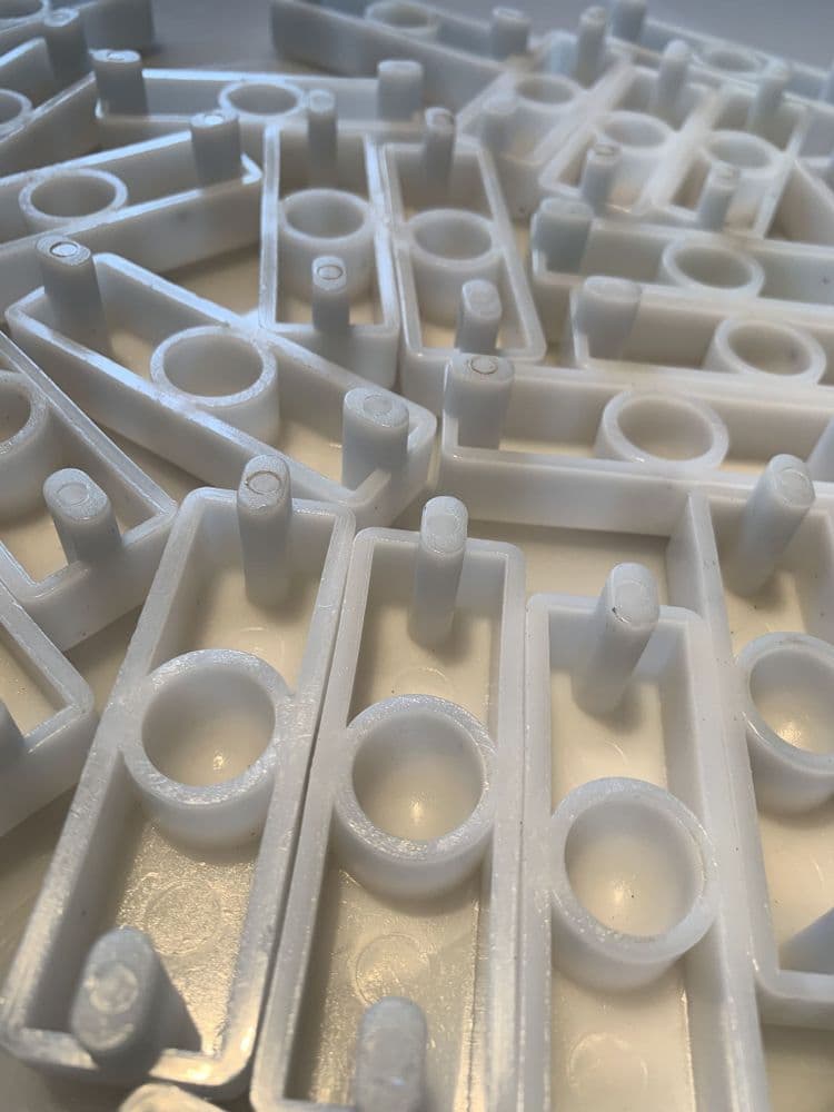 Automatic door floor guides