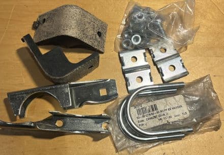 1953-60 Corvette C1 Muffler Exhaust hanger CCentral set 321212 new