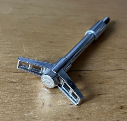 1955-1982 Corvette C1 C2 C3 Single valve cover BOWTIE WING-BOLT 2.25" Head , used