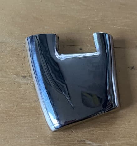 1956-58E C1 Corvette END CAP left, CC281030 SS new