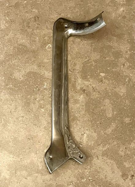 1963-1967 C2 Conv, GM3823441 LH Inner A-Pillar Windshield Trim,Used