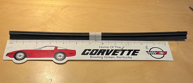1963-1967 C2 Corvette Coupe , Door Vent Weatherstrip Rear RH,New