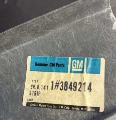 1963-1967 C2 Corvette OEM NOS GM 3849214 RH SIDE BONDING STRIP new