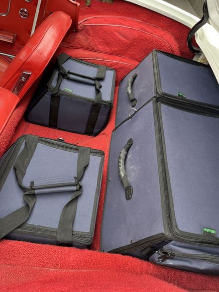 1963-1967 Corvette C2 HILLS HillsAlive bespoke fitted 4-piece luggage set -like new