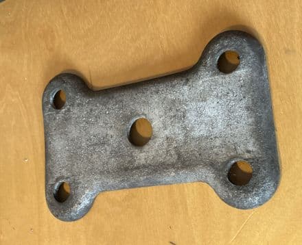 1963-1977 Corvette C2 C3, GM 3817582 Rr Spring Centre Plate Mount USED