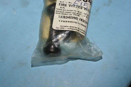 1963 - 1982 C2 C3 Corvette Tyre Valves With Caps,OEM 5pc Set 35294, New, Box B