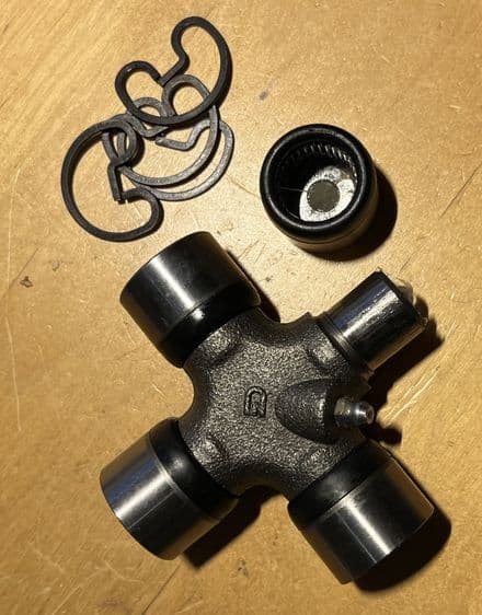 1963-1996 U-JOINT rr half-shaft Moog 232 half shaft UJ Universal 210-0178, w/grease nipple New