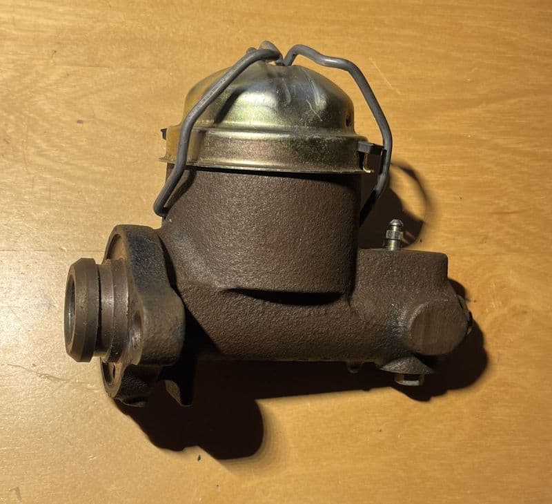 1963-64 C2 Corvette,Master Cylinder, like GM 5464264 good used