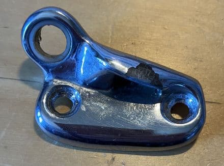 1963-67 C2 , GM 3826368 RH Front header RECEIVER BRACKET Soft Top Convertible hardtop worn used