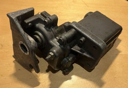 1963 -67 Corvette C2, LH headlight LIFT MOTOR .non working CORE or repair only