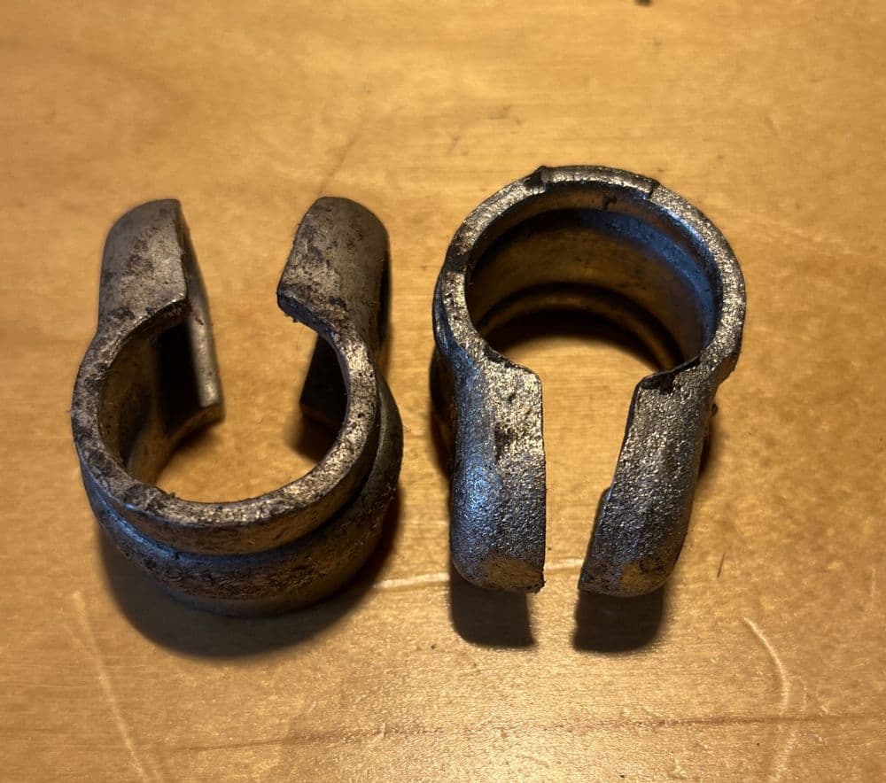 196382 Pair tie rod tube CLAMPS 3/4" used