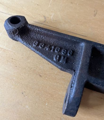 1964-1965 C2 GM 3841696 AC Pump Compressor BRACKET C60 used