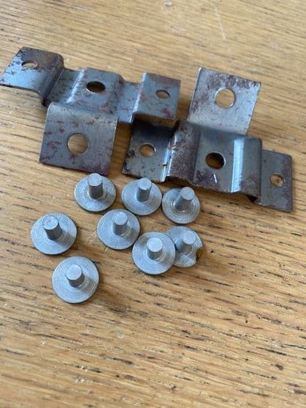 1964-1967 C2 Corvette, Center Console MOUNTE KIT CC232001 , incomplete 2 brackets 8 rivets