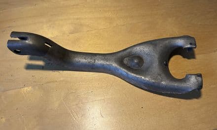 1964-1981 C2 C3 GM 3887177 Corvette,Clutch FORK W/Spring used