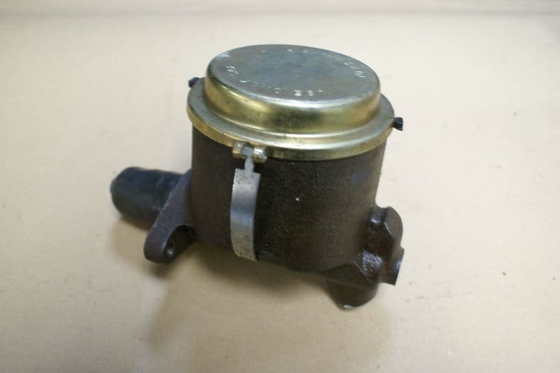 1965-1966 C2 Corvette,  non-servo Master Cylinder Core Inc cap,GM 3866446,Used