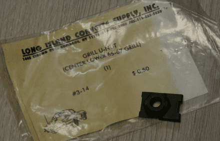 1965-1967 C2 Corvette, Grill U-Nut (Centre Lower 65-67 Grill),L.I.C 3-14