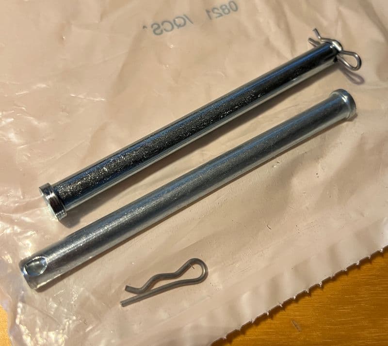 1965 - 1982  2x Corvette pad retain  PINS   GM18034484 / 5467815 3 3/4