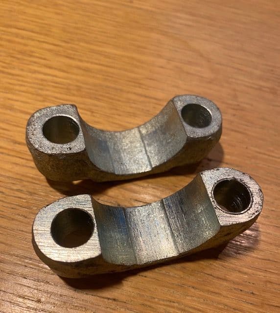 196579 PAIR GM 3872909 Heavy Duty Diff Side Yoke CAPS for threaded