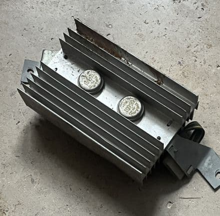 1966 -1976 C3  RPO U79 Stereo amp 2x DS501 transistors on heatsink Used