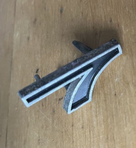 1967- 1969 Corvette, Numeral - Hood NUMERAL "7" used ok