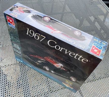 1967 NEW AMT ERTL 1967 CORVETTE ROADSTER unbuilt KIT 1/18 scale # 6597