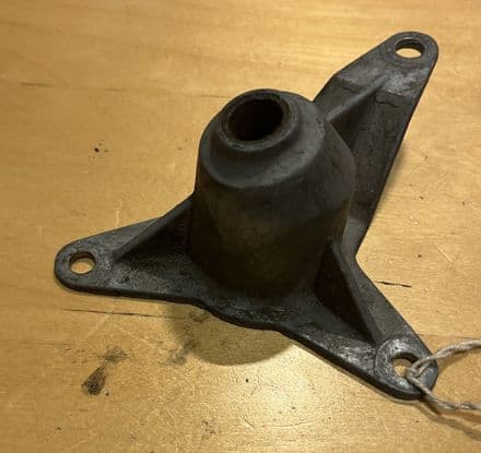 1968-1980 C3 Corvette, GM 3945241 LH Window Crank Shaft HOUSING manual Window used