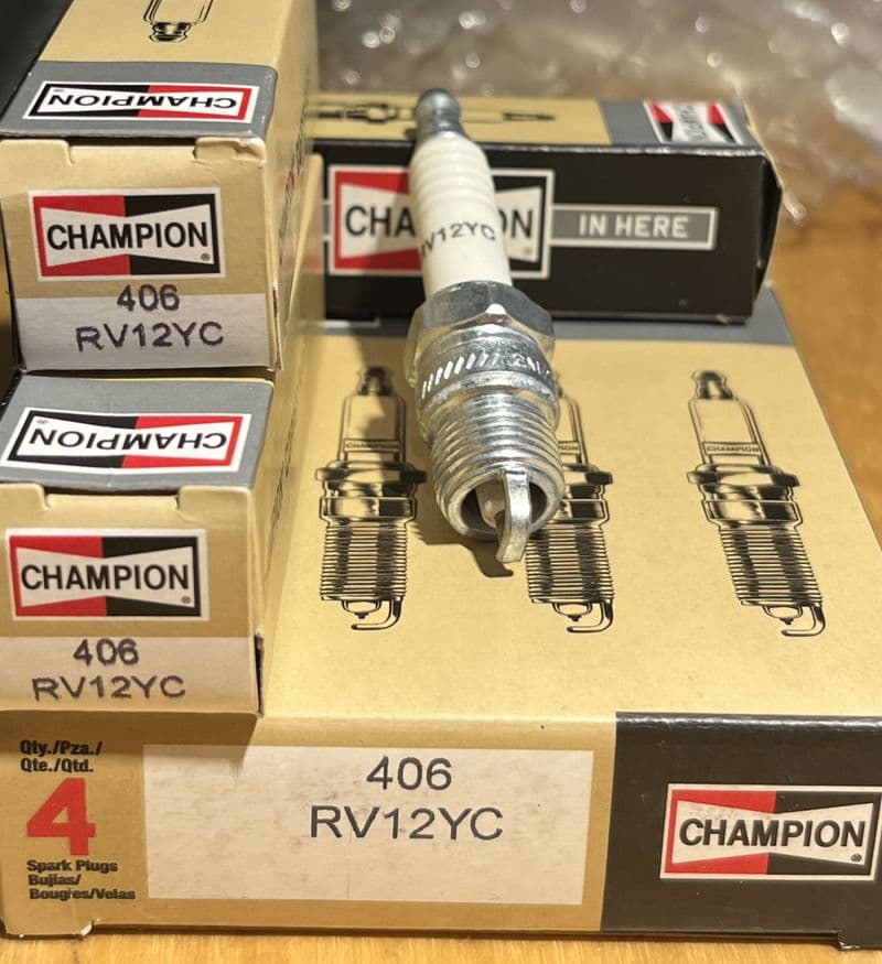 1968-1986  8x  CHEVY SBC C3 C4,Champion RV12YC,  406,  SPARK PLUG SET ,New