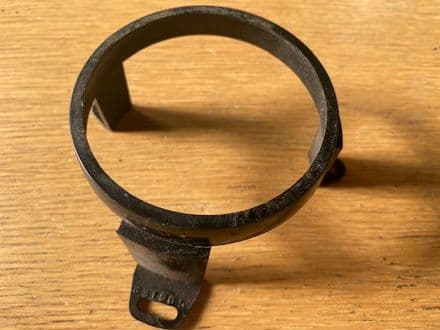 1968-77 Vent Air Deflector in dash 3-LEG ball RETAINER GM 331985 OEM used