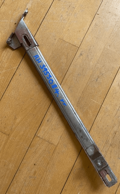 1969L -1982 C3 Corvette, GM 3953084 RH REAR DOOR GLASS WINDOW TRACK Used