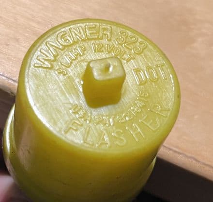 1971-89. Wagner 323 3-lamp DOT yellow FLASHER CAN signal vintage NCRS plug pigtail