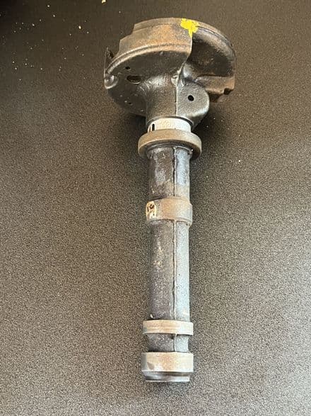 1972 C3 Corvette, Points tach drive Distributor BODY , GM 1112050 used