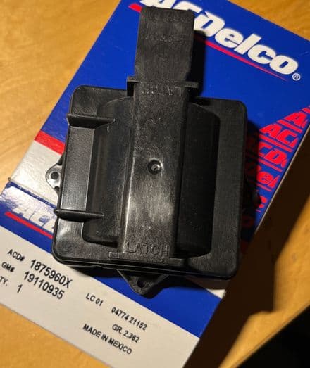 1975-1989 Corvette HEI Distributor COVER. GM19110935 ACD 1875960X New In Box