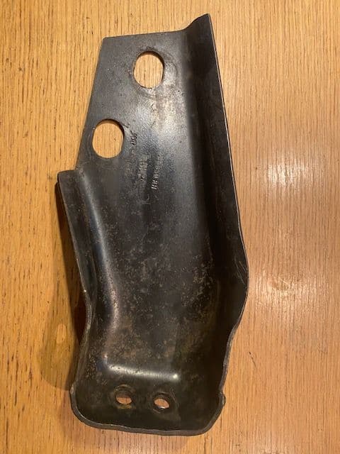 1976- 1979   gm 368330 RH FRONT OUTER    BUMPER REINFORCEMENT bracket  Corvette,
