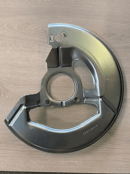 1976-1982 RH Front Brake Splash SHIELD GM 3953424 , New. silver also fits 1965-1975