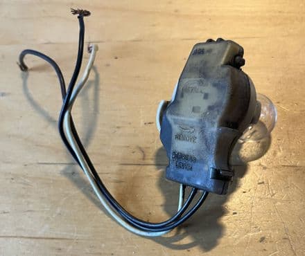 1977-1996 GM OEM Corvette 90 deg 3-wire Bulb SOCKET & Pigtails ,tested with new 21/5Ww bulb used