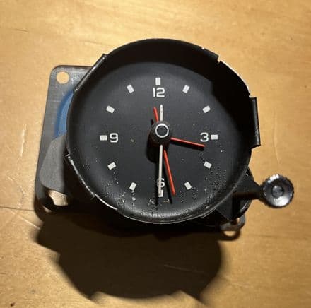 1977 only C3 Corvette, CLOCK GM 25015272 used for repair