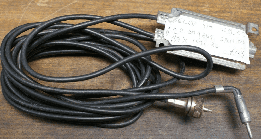 197882 CB Radio Antenna Cable Splitter GM 22009849 Used