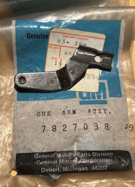 1982-2002 GM 7827038 TILT STEERING COLUMN TURN SIGNAL SWITCH ACTUATOR ARM NEW NOS