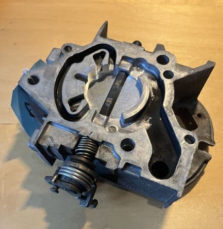 1982-84 Crossfire Throttle Body RH,GM 17082053 ,Used