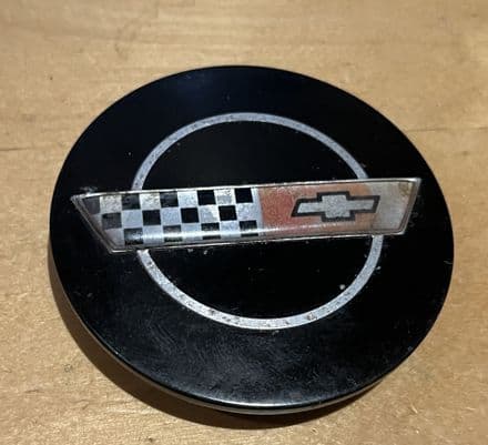 1984-1985 C4 Corvette , restorable Centre Cap W/Emblem Black 14046926, Used