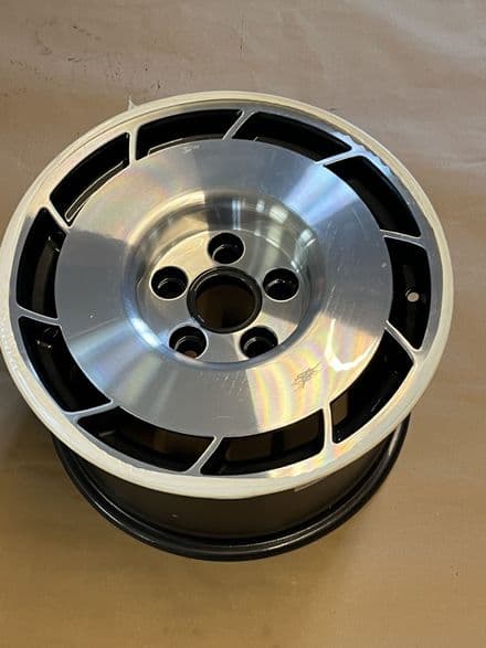 1984-1987 C4 Corvette 16" x 9.5" FE7 WHEEL RH pass GM 14089086 GM 14092814, Restored blemish