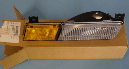 1984-1987 GM 917885 C4,Front Left Park Turn Side Light,New