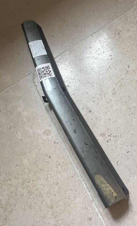 1984-1989 C4 Corvette,Front Spoiler Lower Center Air Deflector,Used