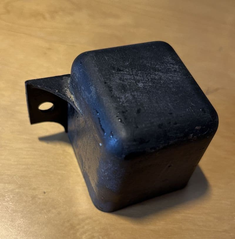 1984-1989 Corvette C4 GM 14066503  PURGE RELAY COVER , Used