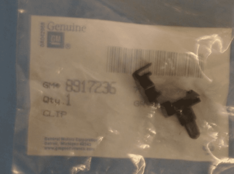 1984 -1990  Corvette C4  GM8917236  2x Underhood  light Mount CLIPS ,New,