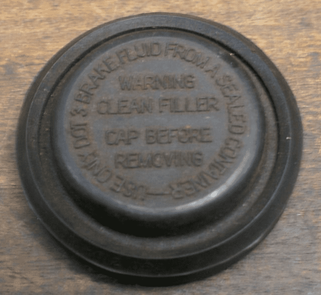 1984-1996 C4 Corvette, clutch Master Cylinder Cap,Rubber,Used