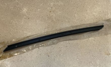 1984-1996 C4 Corvette,Windshield Trim RH Outer,GM 14049244,New