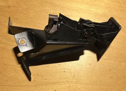 1984 - 1996 C4 GM14047494 Hood Bonnet Release Cable HANDLE used